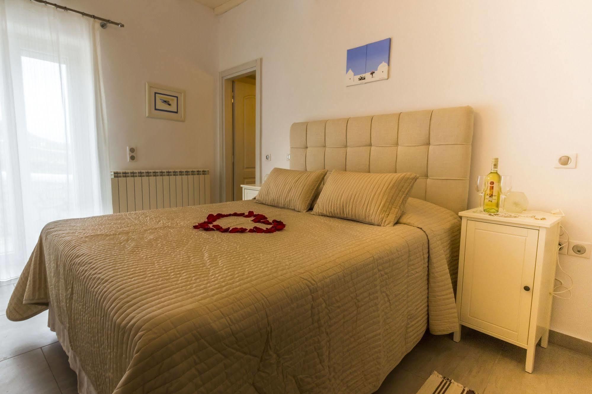 Lavish Suites Agios Ioannis Diakoftis Zewnętrze zdjęcie